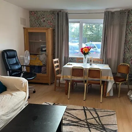 Lovely Apartment In Barking Barking  Exterior photo
