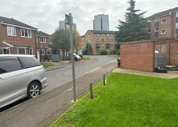 Lovely Apartment In Barking