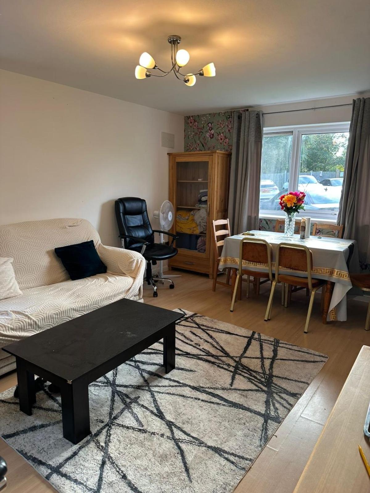 Apartment Lovely In Barking