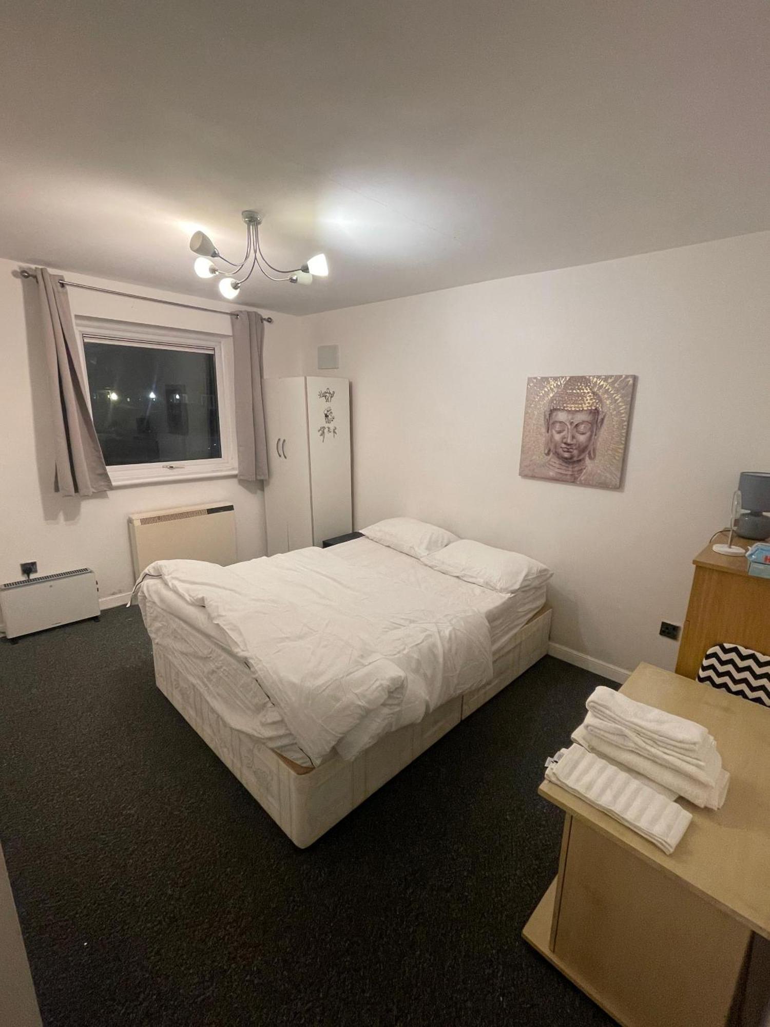 Lovely In Barking Barking (Greater London)